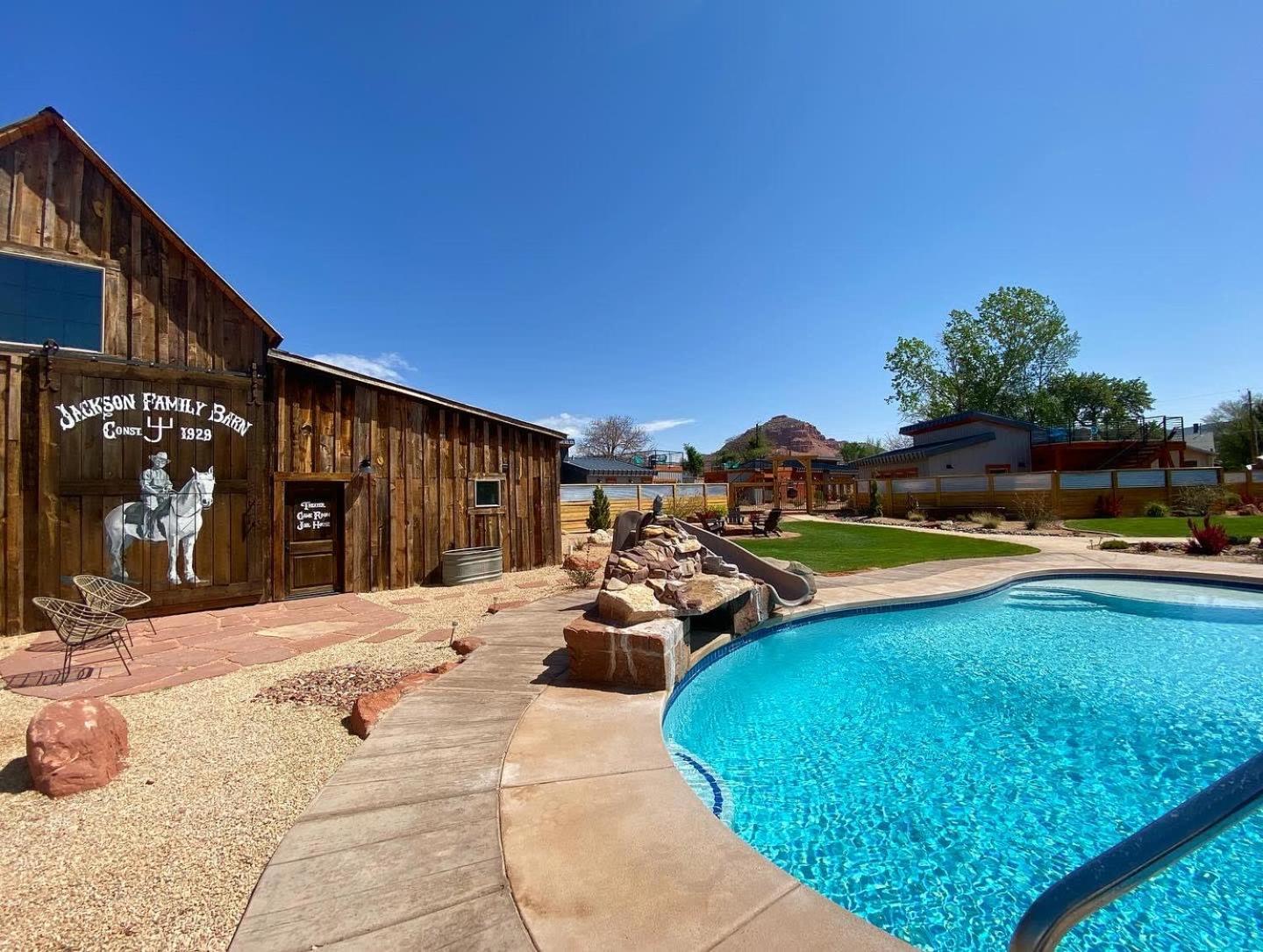 Timber & Tin G 2Bed 2Bath W Pool & Rooftop Deck Канаб Экстерьер фото
