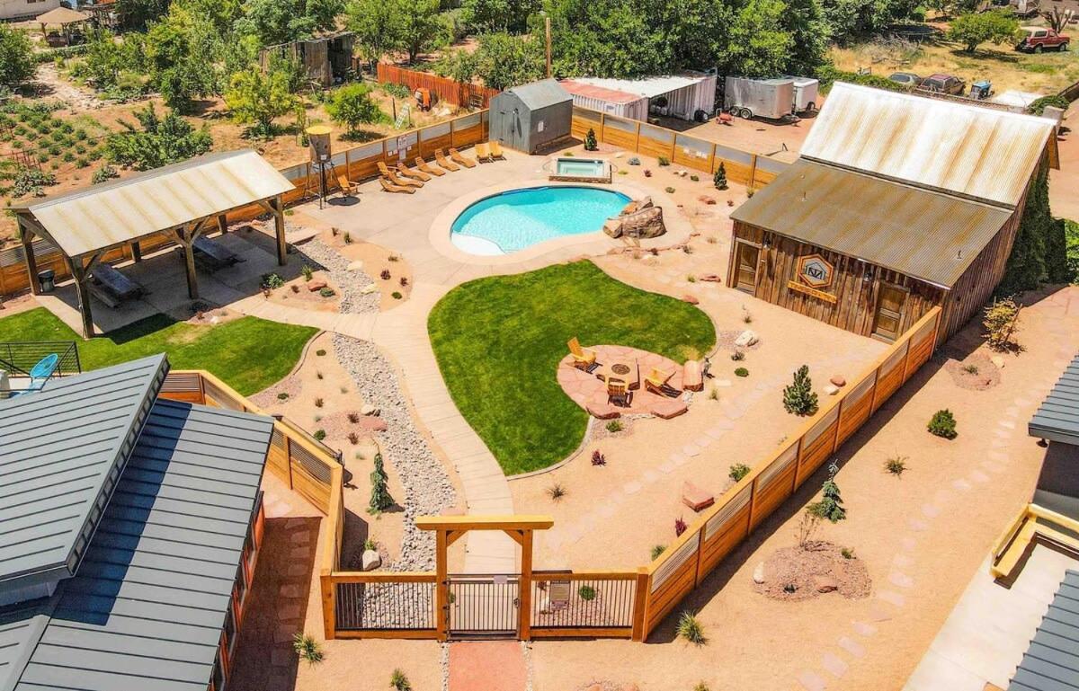 Timber & Tin G 2Bed 2Bath W Pool & Rooftop Deck Канаб Экстерьер фото